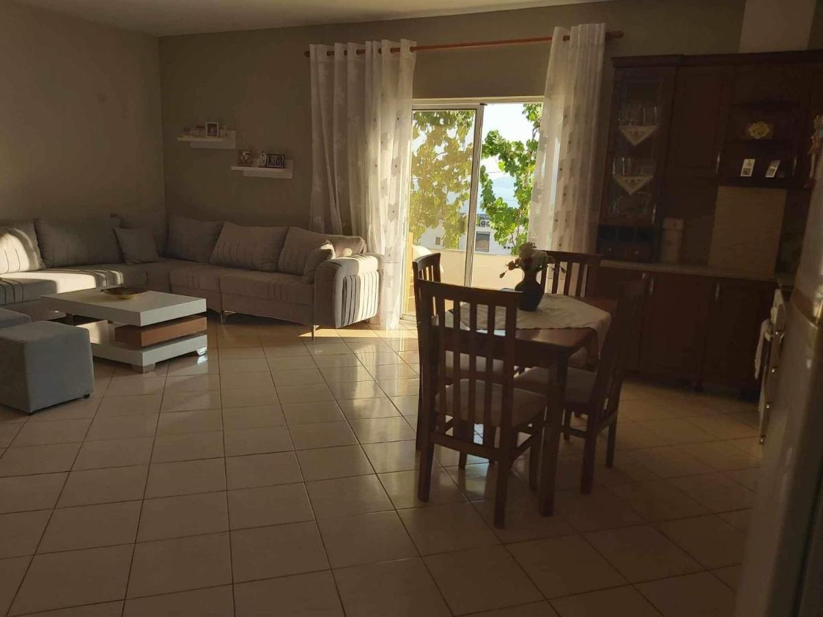 White Panorama Apartment Sarandë Esterno foto