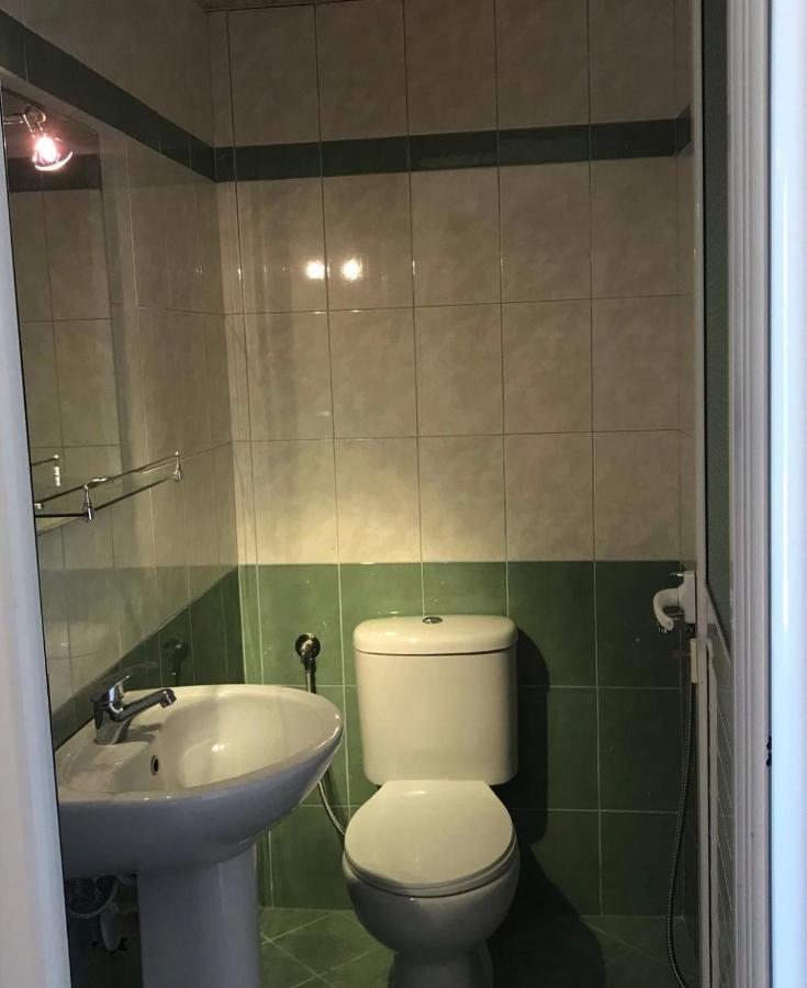 White Panorama Apartment Sarandë Esterno foto
