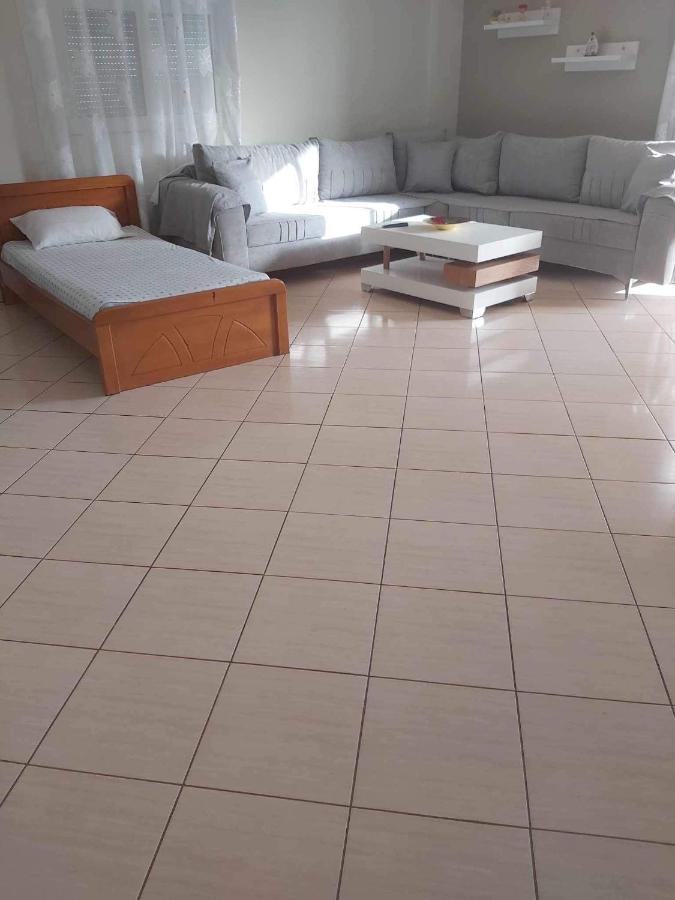 White Panorama Apartment Sarandë Esterno foto